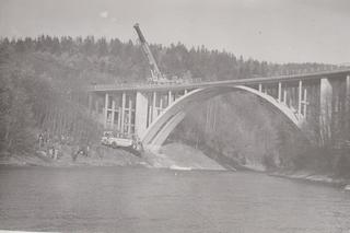 Katastrofa autobusowa w Wilczym Jarze, zginęło 30. osób - Zabici leżeli jeden obok drugiego