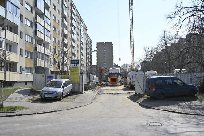 Deweloper buduje apartamentowiec tuż pod ich oknami. „Ten blok zasłoni nam świat”
