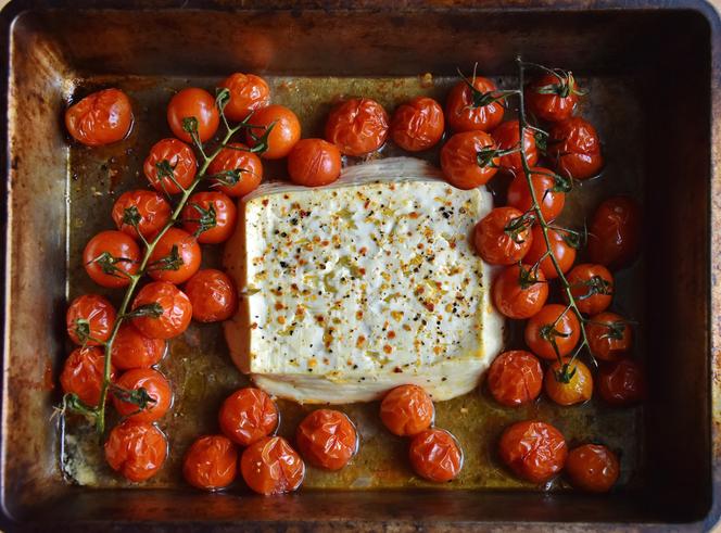 Feta zapiekana z pomidorami