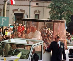 Rocznica zamachu na Jana Pawła II! Mało znane fakty i teorie