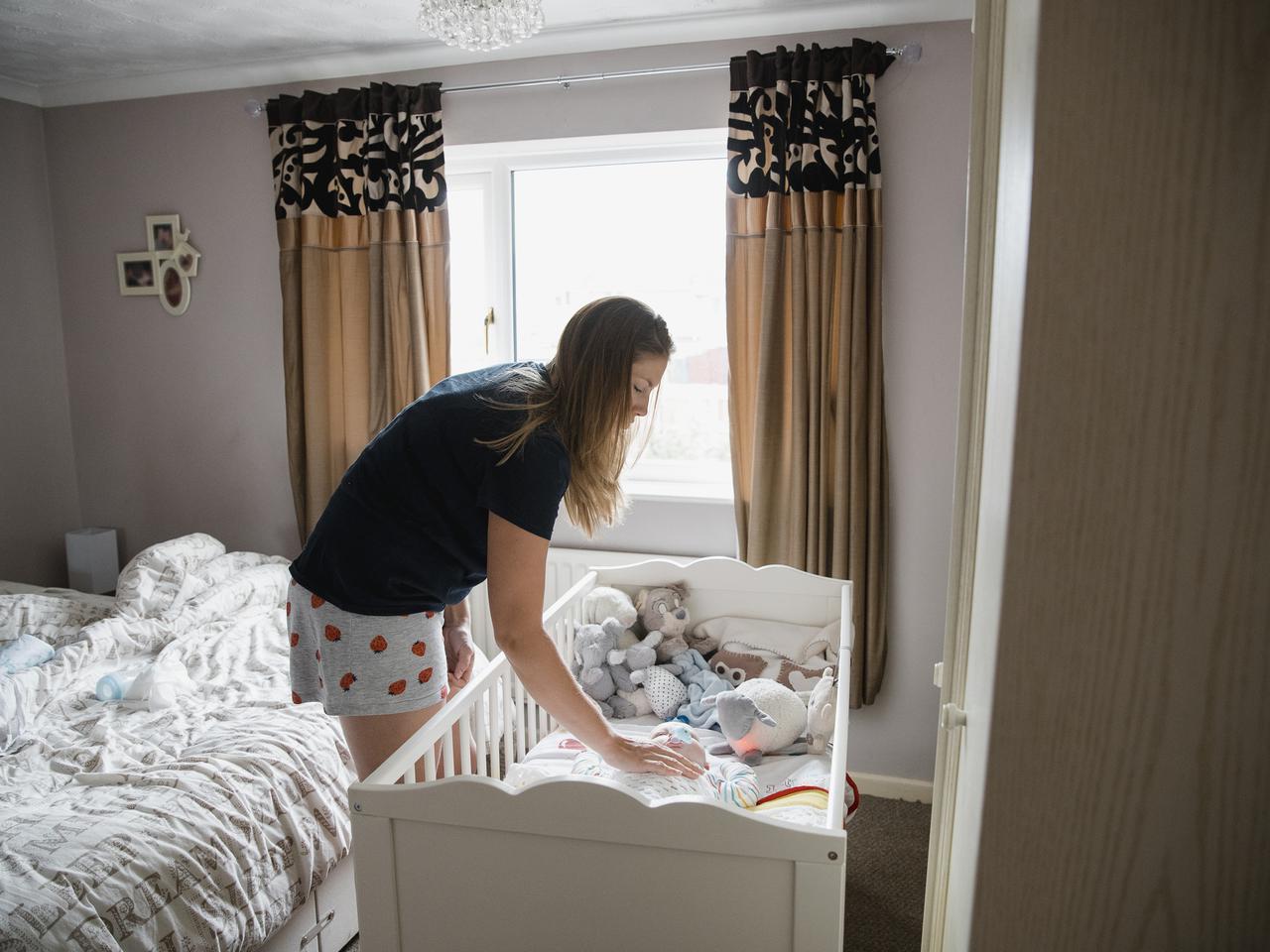 Dbaj o plecy po porodzie. Jak uniknać nadwerężenia kręgosłupa?