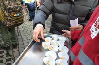 Śniadanie lubelskiej Caritas dla potrzebujących