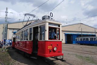 Po krakowskich ulicach pojedzie 75-letni tramwaj. Robi wrażenie [ZDJĘCIA]