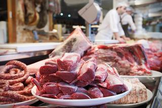 W sklepach zabraknie mięsa? Branża jest zaskoczona odcięciem dostaw dwutlenku węgla i bije na alarm
