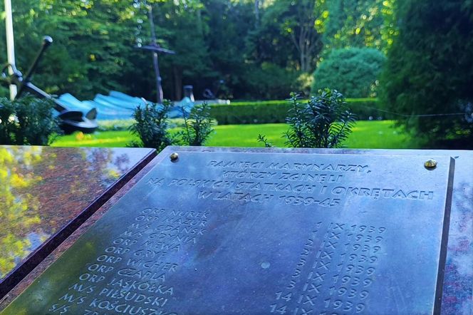 Pomnik "Tym, którzy nie powrócili z morza" po renowacji