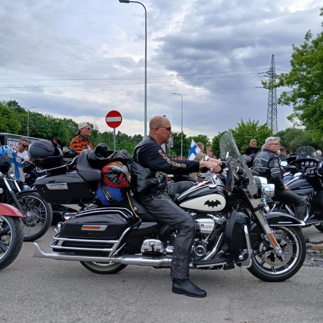 Lśniące maszyny i ryk silników. Do Bydgoszczy przyjechało kilka tysięcy harleyowców