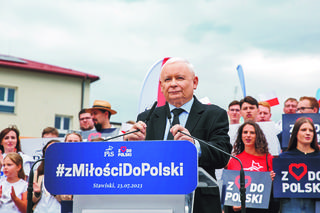 Czego Polacy oczekują od rządu? Ludzie przedstawili swoje żądania. Wyłożyli kawę na ławę! 