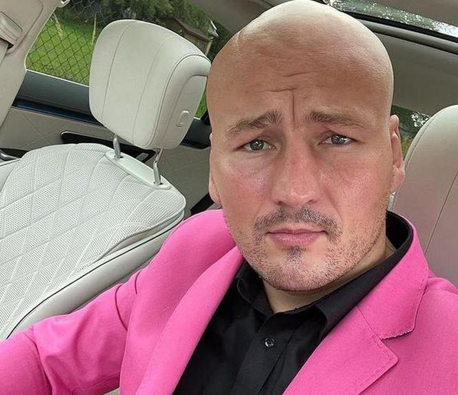 Artur Szpilka pokazał gołe pośladki