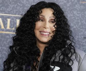 Tak 77-letnia Cher poznała 40 lat młodszego kochanka! Zakochałam się, bo ma zęby z diamentów!