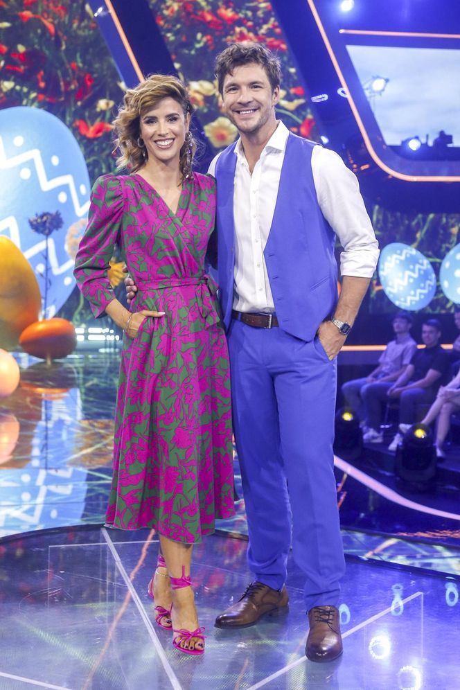 	Tak to leciało! odcinek świąteczny w Lany Poniedziałek. Mikołaj Roznerski, Michalina Sosna