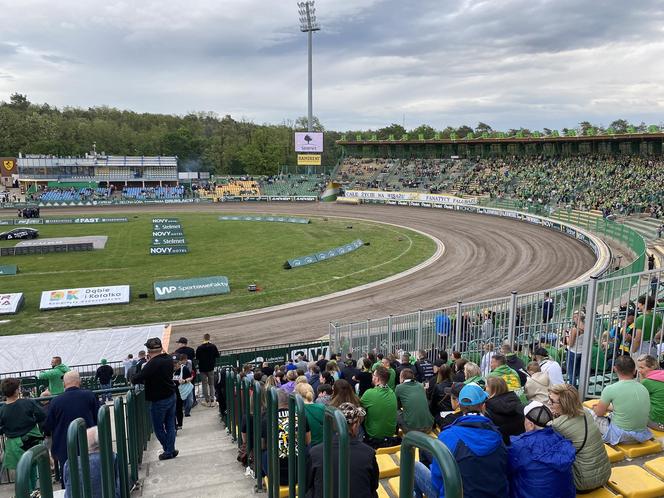 Za nami Derby Ziemi Lubuskiej. Tłumy kibiców. Tak wyglądała Strefa Falubaziaka [zdjęcia]