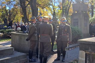 Tłumy na cmentarzu Rakowickim na Wszystkich Świętych 2024