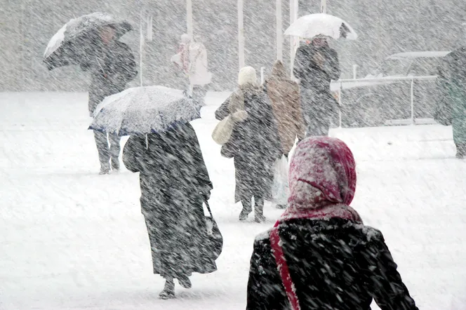 Nadchodzi załamanie pogody. Śnieżyce i spadek temperatury. Padła data