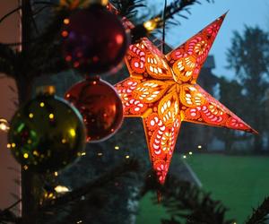 Co symbolizują ozdoby świąteczne?