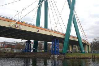 Zamknięty Most Uniwersytecki w Bydgoszczy. Co tam się teraz dzieje?
