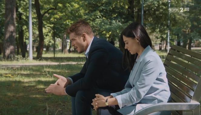 M jak miłość odcinek 1607. Iza (Adriana Kalska), Marcin (Mikołaj Roznerski)