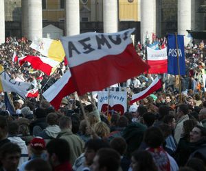 Tak wyglądał pogrzeb Jana Pawła II w Watykanie
