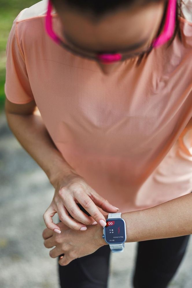 Huawei Watch 4 - lifestyle