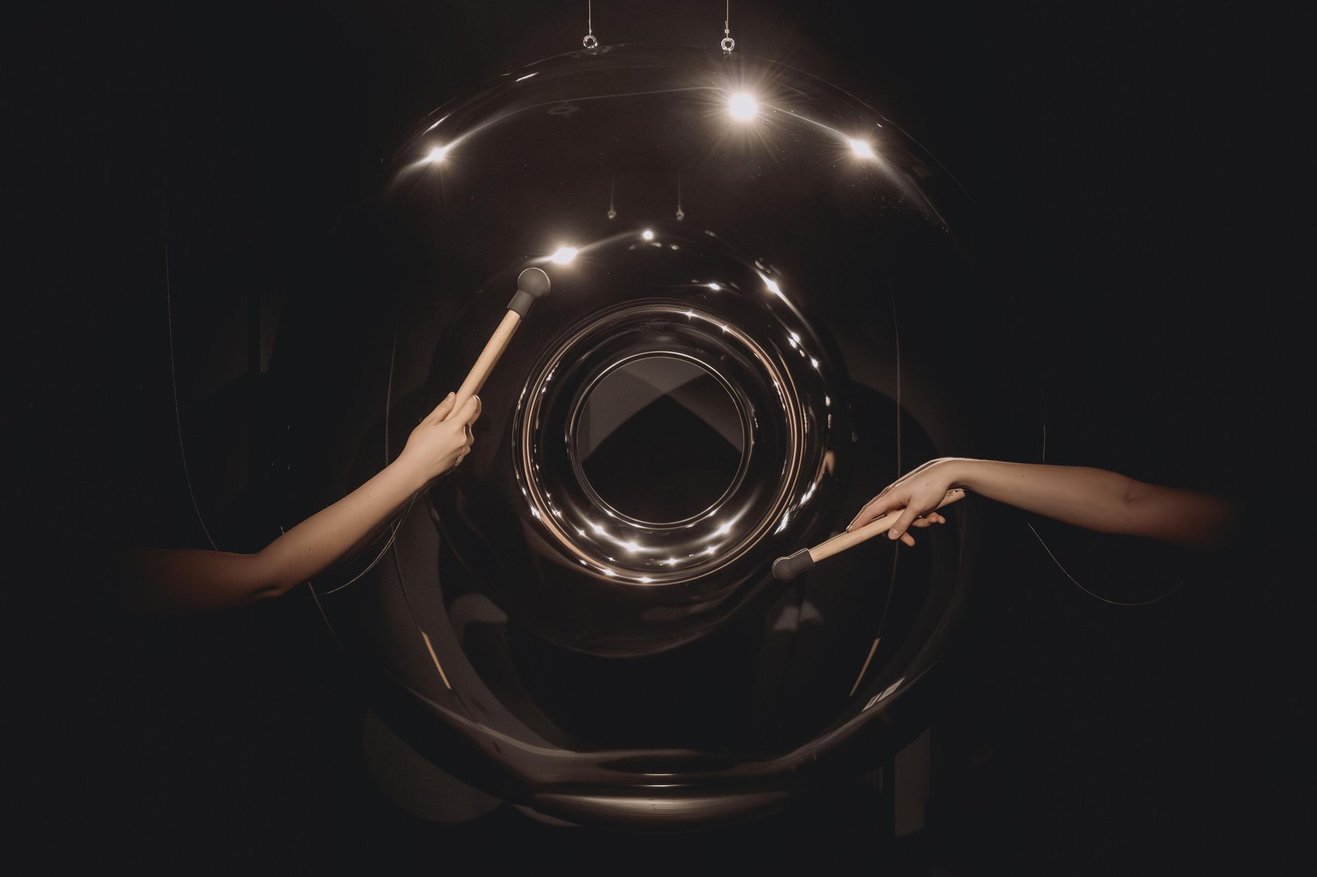 Wystawa Interferencje Oskara Zięty