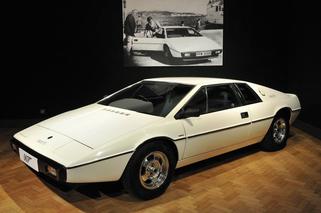 Lotus Esprit Submarine