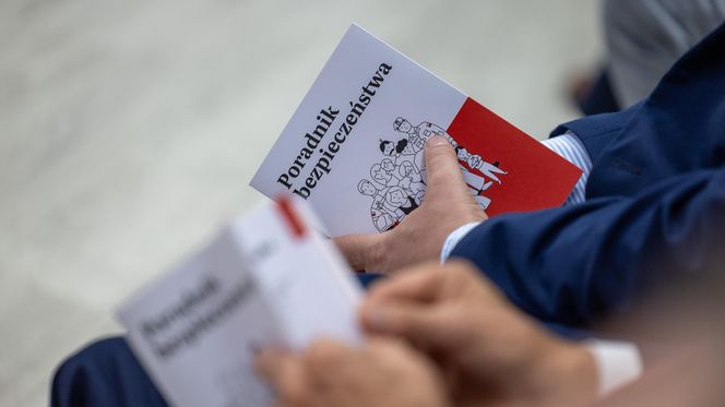 Poradnik Bezpieczeństwa dla każdego Polaka. Co zawiera?