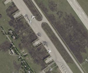 Zdjęcia satelitarne bombowców zniszczonych podczas operacji Pajęczyna.