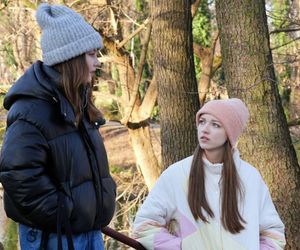 	Barwy szczęścia odc. 3174. Ewelina (Amelia Listwoń), Ewa (Gabriela Ziembicka)