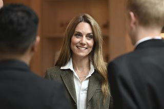 Księżna Kate przeszła sporą metamorfozę. W takiej fryzurze jeszcze jej nie widzieliśmy! Dobra zmiana?