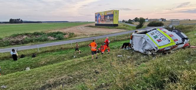 Zderzenie busa z autokarem na A4