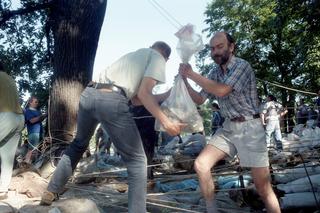 Powódź tysiąclecia we Wrocławiu. Zobacz, jak ratowano zoo przed wielką wodą 