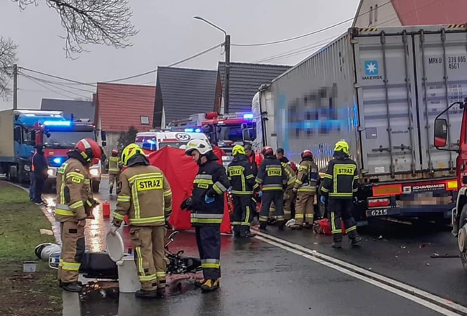 Młody mężcyzzna według relacji świadka, w wypadku stracił rękę i nogę