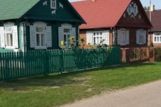 To najpopularniejsza wieś na Podlasiu. Stała się sławna z jednego nietypowego powodu! [GALERIA]