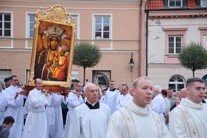 75 lat temu obraz Matki Boskiej w Lublinie zapłakał. Wierni uczcili rocznicę „Cudu lubelskiego” procesją różańcową