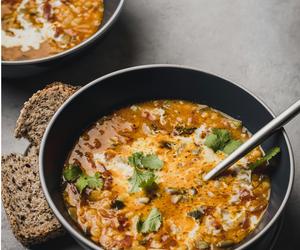 Zupa za 13 zł, a mięsne drugie danie za 26 zł. W tym lokalu ceny się nie zmieniają, za to menu codziennie