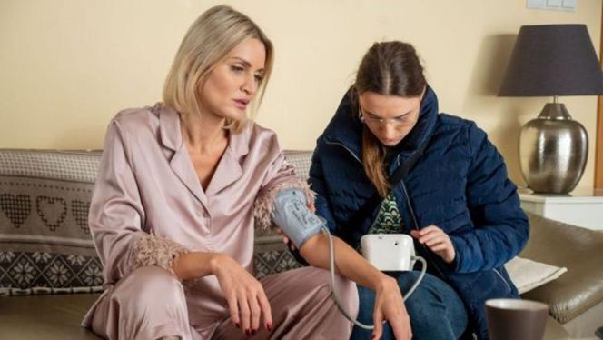 Na sygnale, odc. 679. Katia (Alicja Chmielewska), Beata (Justyna Sieniawska)