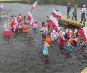 Szczecińskie morsy uczciły Święto Niepodległości
