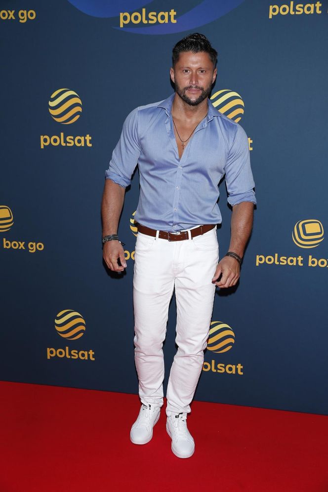 Gwiazdy na jesiennej ramówce Polsatu błyszczały błękitem i dekoltami poniżej pasa. Tylko Ada Fijał i Kasia Cichopek przełamały sztampę