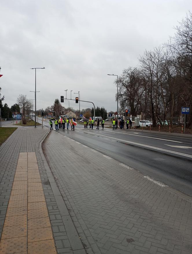 Trwa protest rolników w woj. lubelskim. Blokady są w wielu miejscach w regionie [DUŻO ZDJĘĆ]