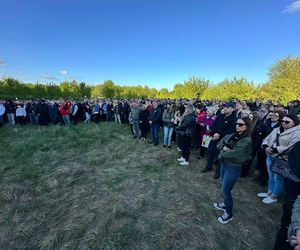 Na takie rzeczy nie ma słów. Mieszkańcy Mławy przeszli w marszu ku pamięci zamordowanej Mai