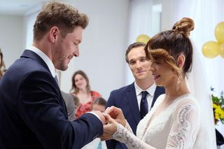 M jak miłość odc. 1890. Kama (Michalina Sosna), Marcin (Mikołaj Roznerski)