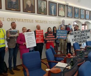 Protestowali przeciwko utworzeniu Centrum Integracji Cudzoziemców w Toruniu