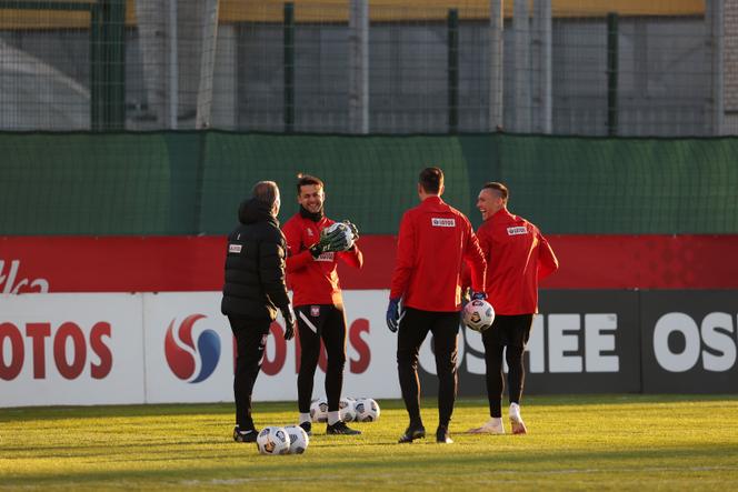 Pierwszy trening Reprezentacji Polski przed trójmeczem el. mistrzostw świata. Trener Sousa już układa klocki
