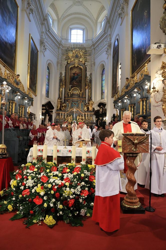 Nowy biskup diecezji łowickiej. W uroczystości wzięło udział wielu gości