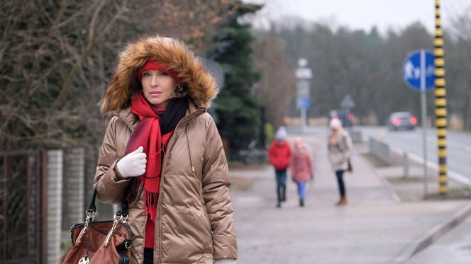 Dorota wróci do Polski i zacznie podejrzewać Bartka i romans z Natalią.