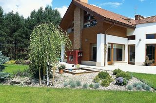 Nawierzchnie ze żwiru lub z grysu - sposób na atrakcyjne zagospodarowanie terenu wokół domu
