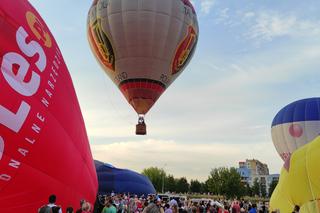 IV Fiesta Balonowa w Białymstoku. Start balonów z osiedla Zielone Wzgórza