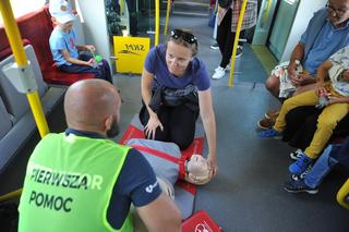  W pociągu uczyli jak ratować życie. Nietypowa akcja Szybkiej Kolei Miejskiej