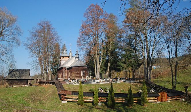 To jedna z najsłynniejszych wsi w Małopolsce. Kiedyś wyrabiano w niej drewniane łyżki