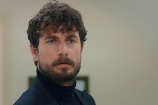 Miłość i nadzieja. Sila opuszcza dom Kuzeya