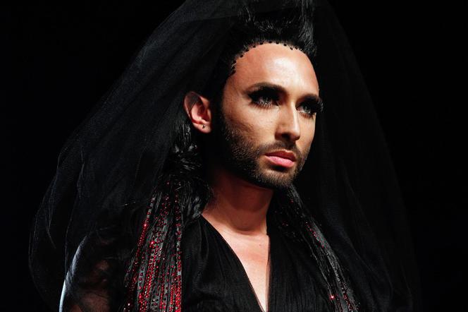 Conchita Wurst została modelką! [ZDJĘCIA]
